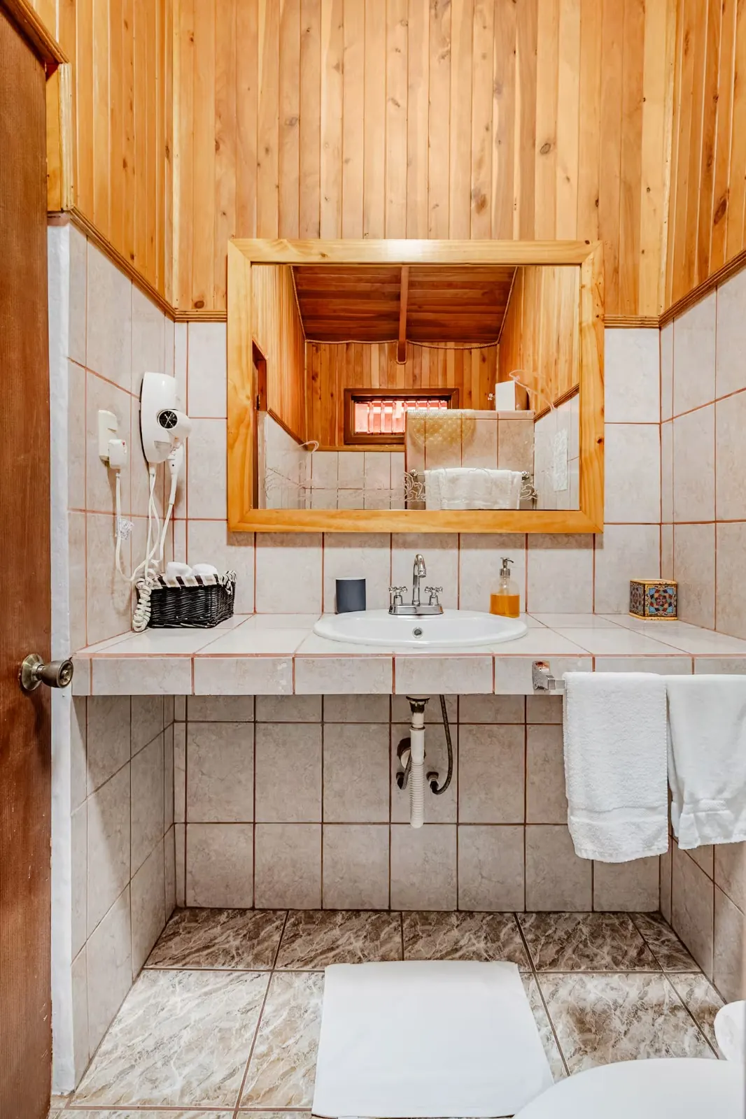 Poas Cottage kitchenette at Mango Valley